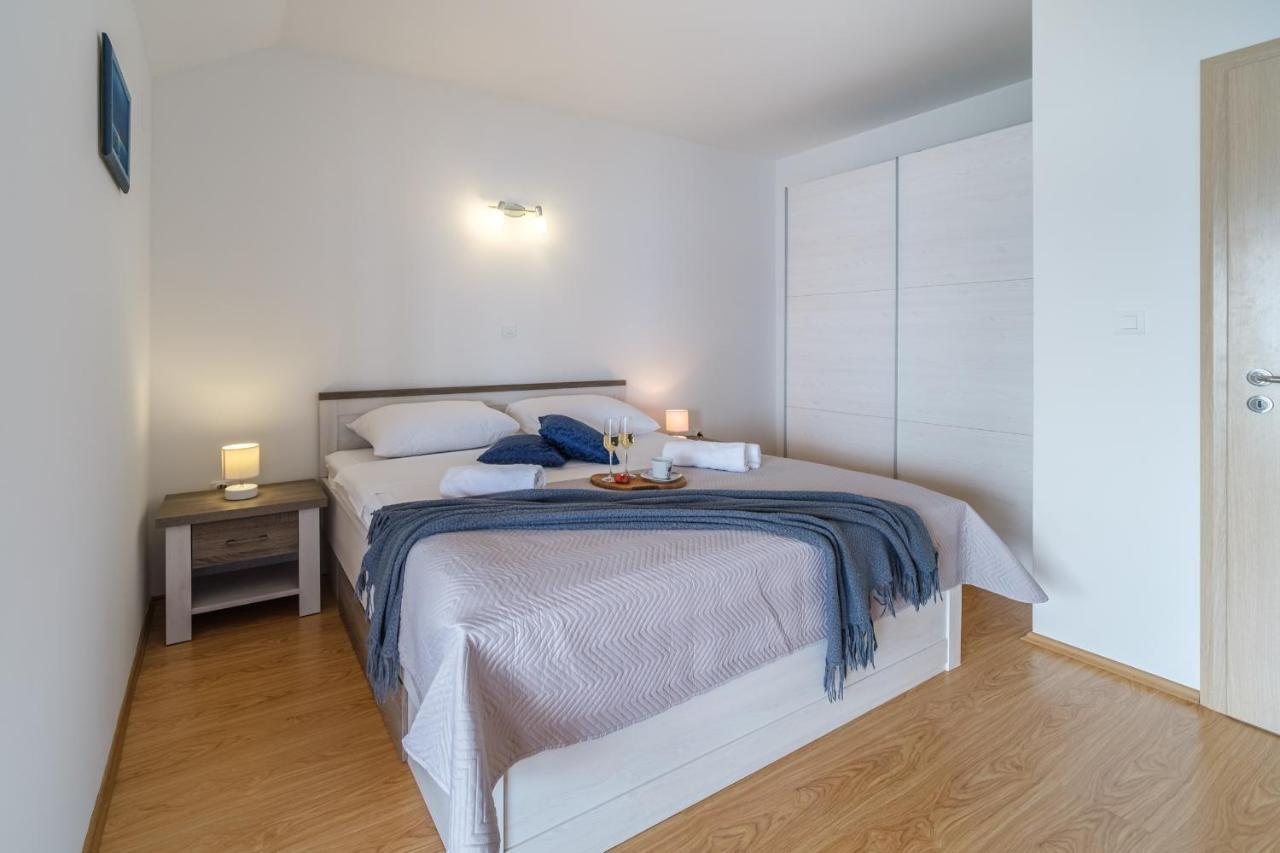 Rooms Plaza Divuje Murvica  Esterno foto
