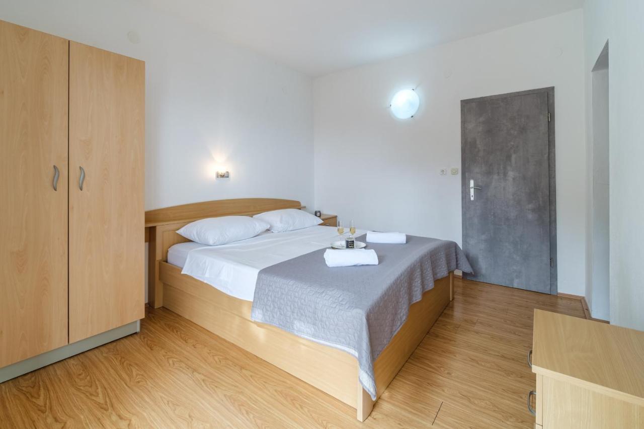 Rooms Plaza Divuje Murvica  Esterno foto